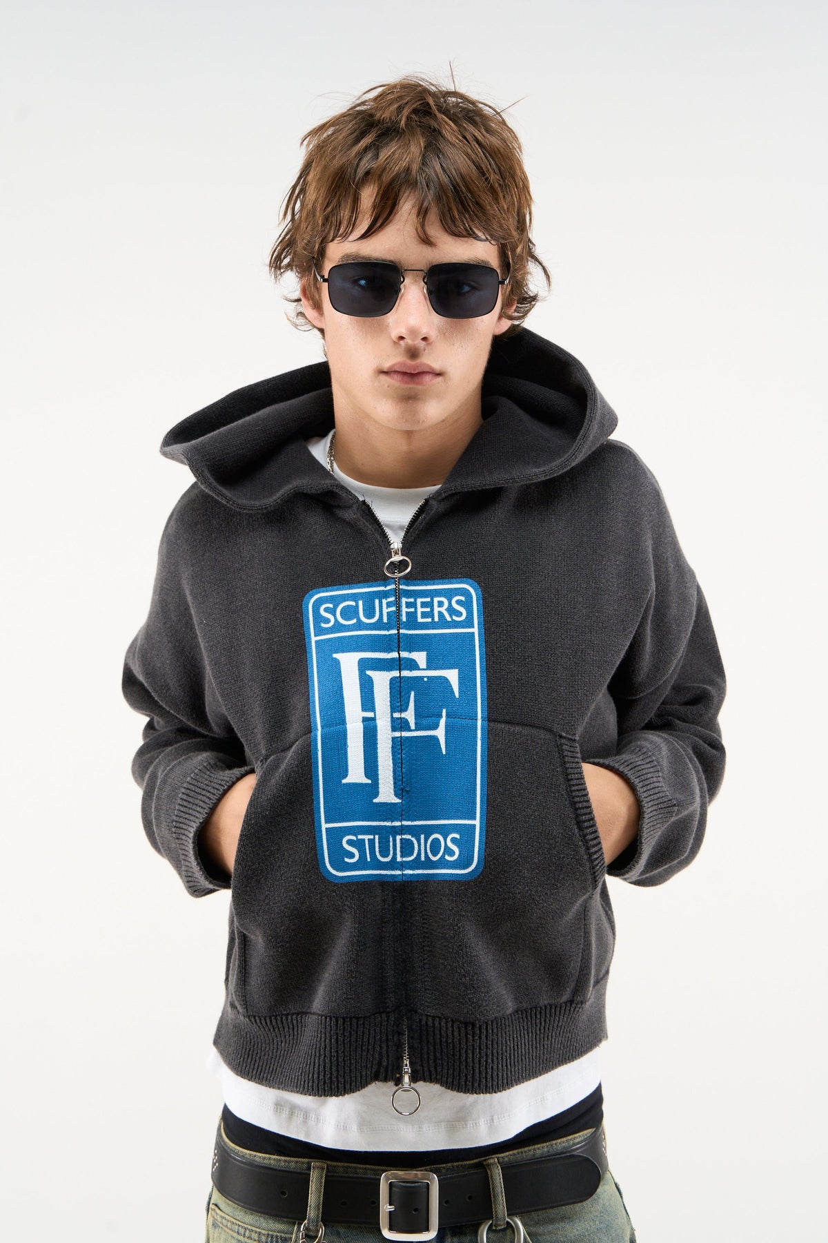 Rolly Dark Knit Zipper