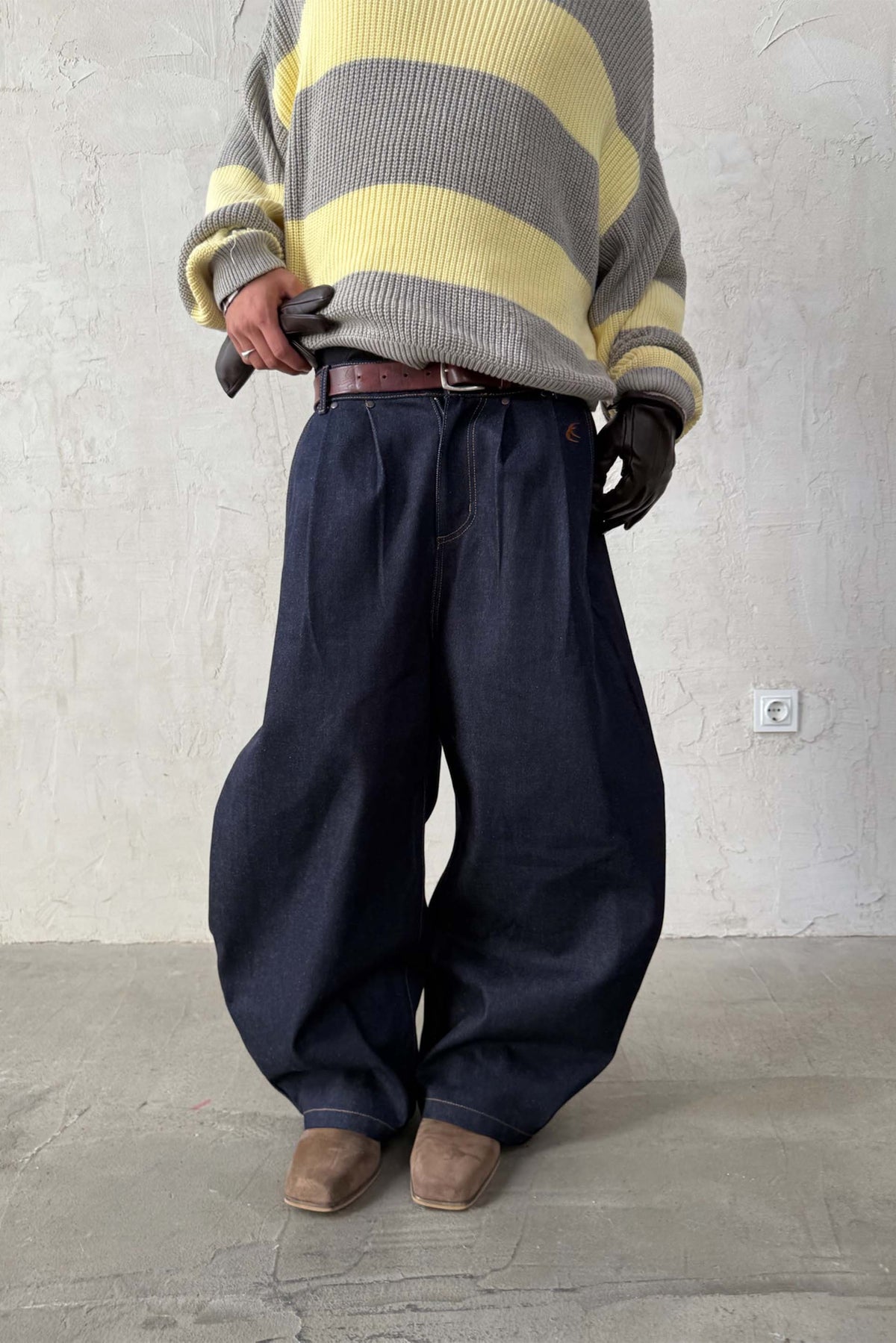Shell Dark Pants