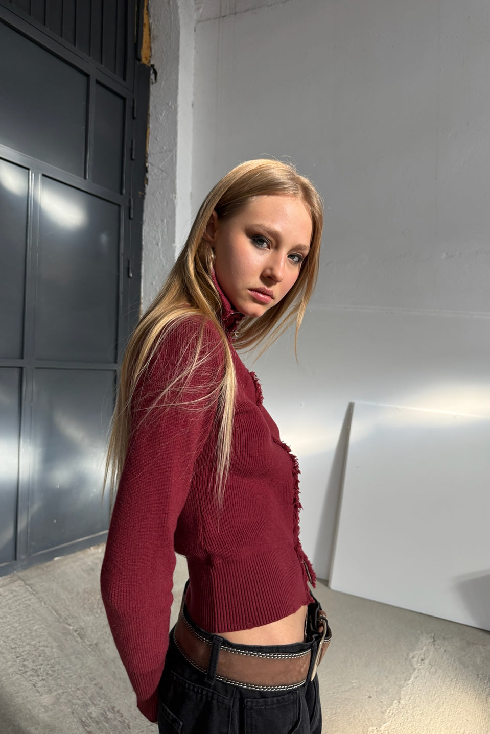 Nusa Burgundy Zipper